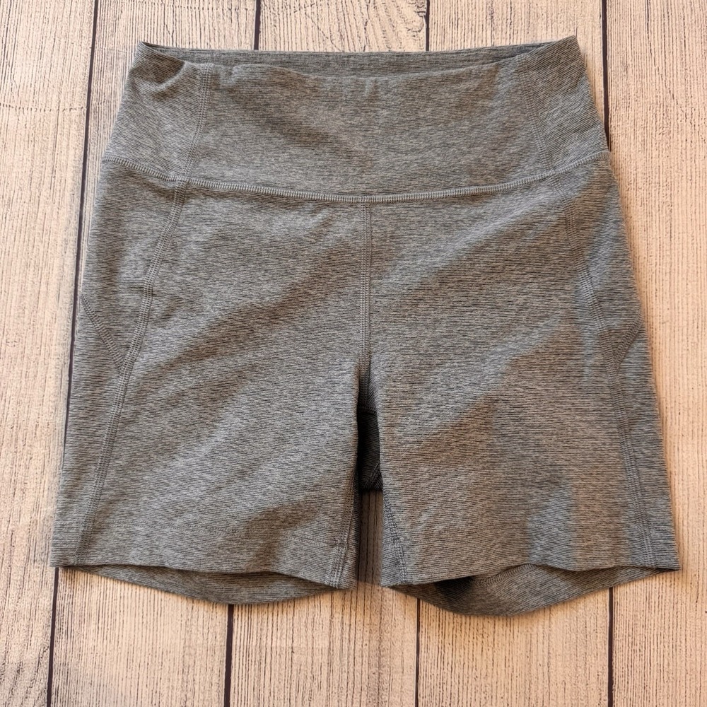 Outdoor Voices Women's XS Gray High Rise Compression Biker Shorts Size Workout